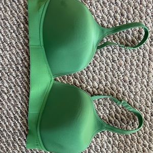 New without tags wireless Aerie bra.